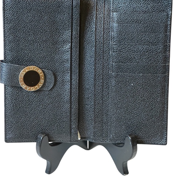 Black Leather Wallet with gold Accent and Minimalist Design pebbled leather - Picture 3 of 15